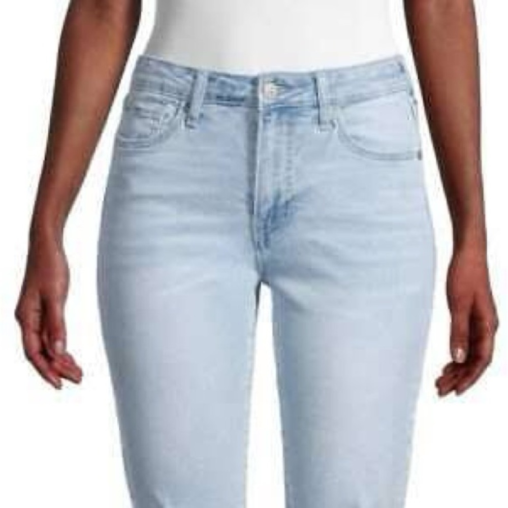 Two pairs of True Religion Brenna High Rise Bermuda shorts - Picture 6 of 8